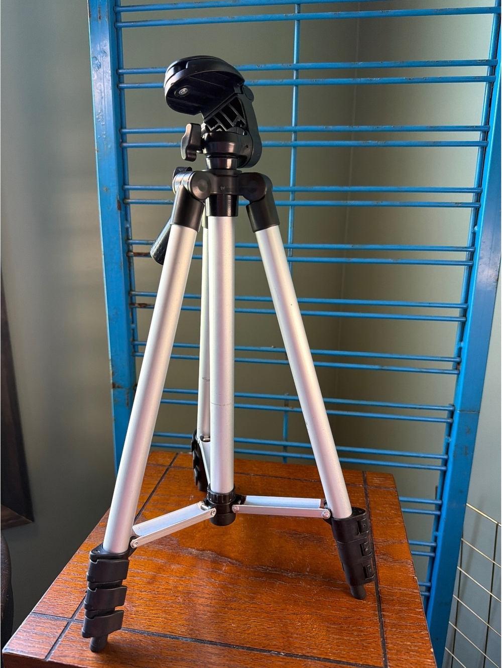 Vivitar Lightweight Adjustable Camera Tripod with Carrying Bag